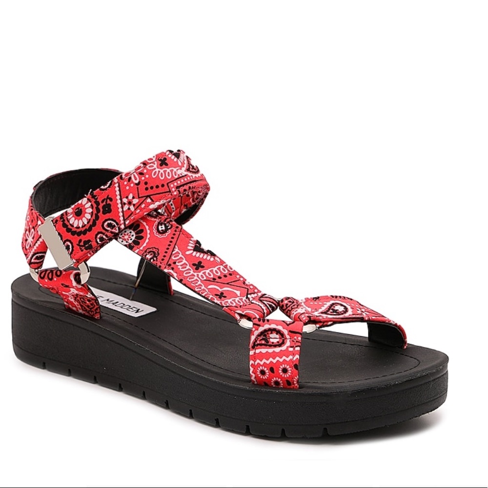 NEW-Steve Madden-Red Bandanna-NIL Sandal-Sz 8 - Picture 2 of 8